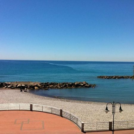 La Casa Di Marco Apartment Ventimiglia Bagian luar foto